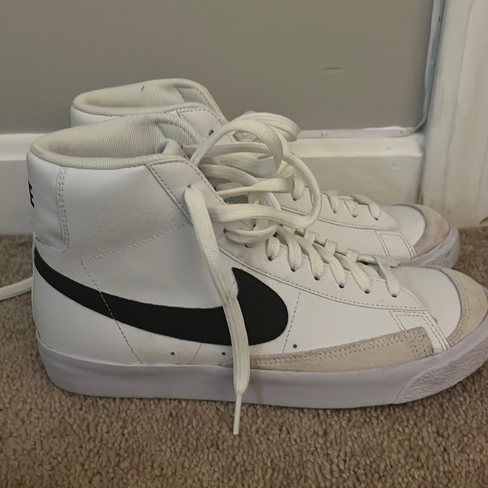 size 6.5 boys! (got wrong gender that’s why i’m selling) Never ever worn!